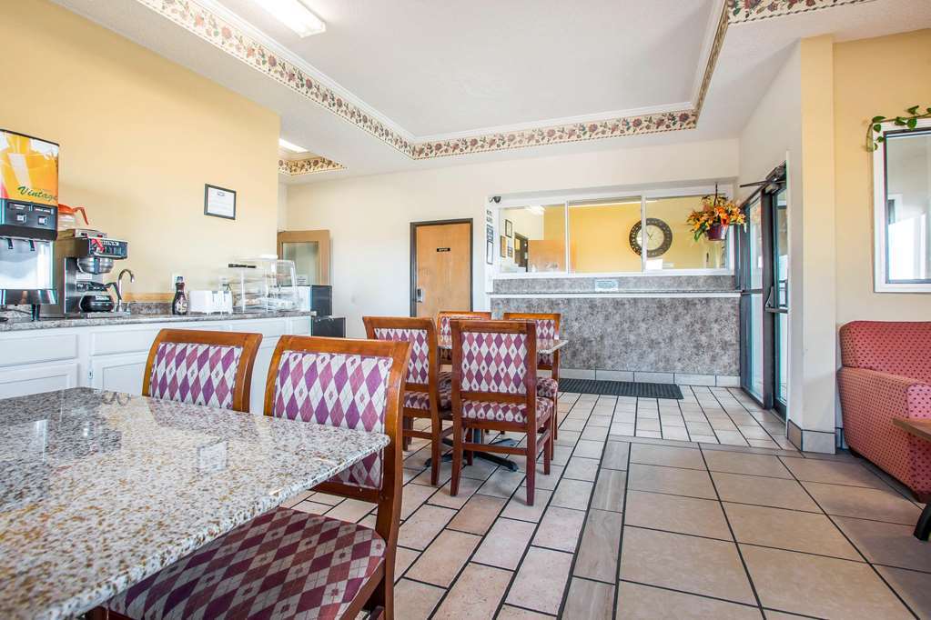 Red Lion Inn & Suites Caseyville Interieur foto